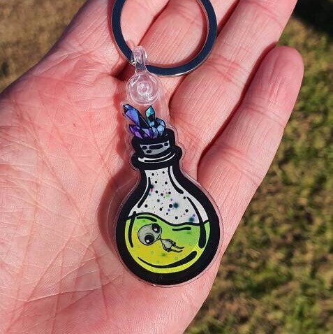 Alien Specimen Jar Keyring. Alien Baby In Bottle with Crystal Lid Keychain. Trippy Artwork. Cool Keychain Keyring