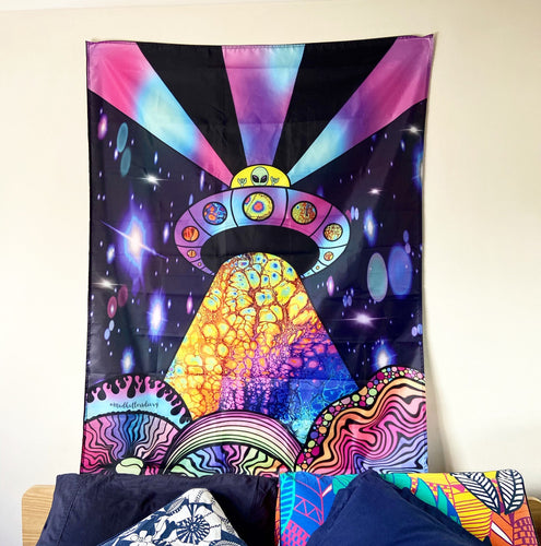 Alien UFO Tapestry. Mushroom Tapestry Wall Hanging. Trippy Hanging Cloth. Alien Design Tapestries.